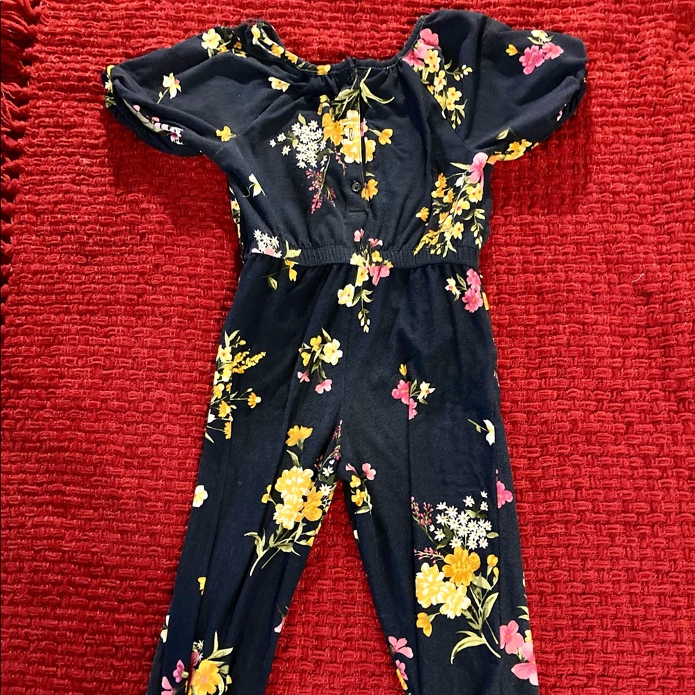 Navy blue romper from old navy in a size 5t